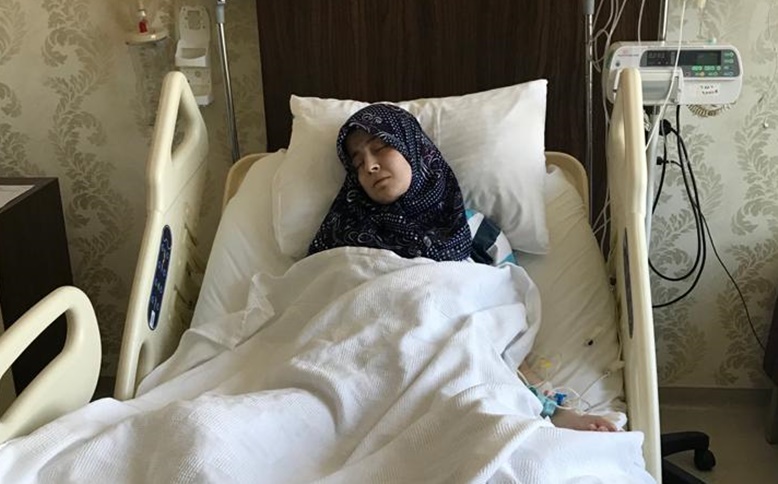 Olum Dosegindeki Kanser Hastasi Anne Cocuklari Icin Yardim Istedi Adana